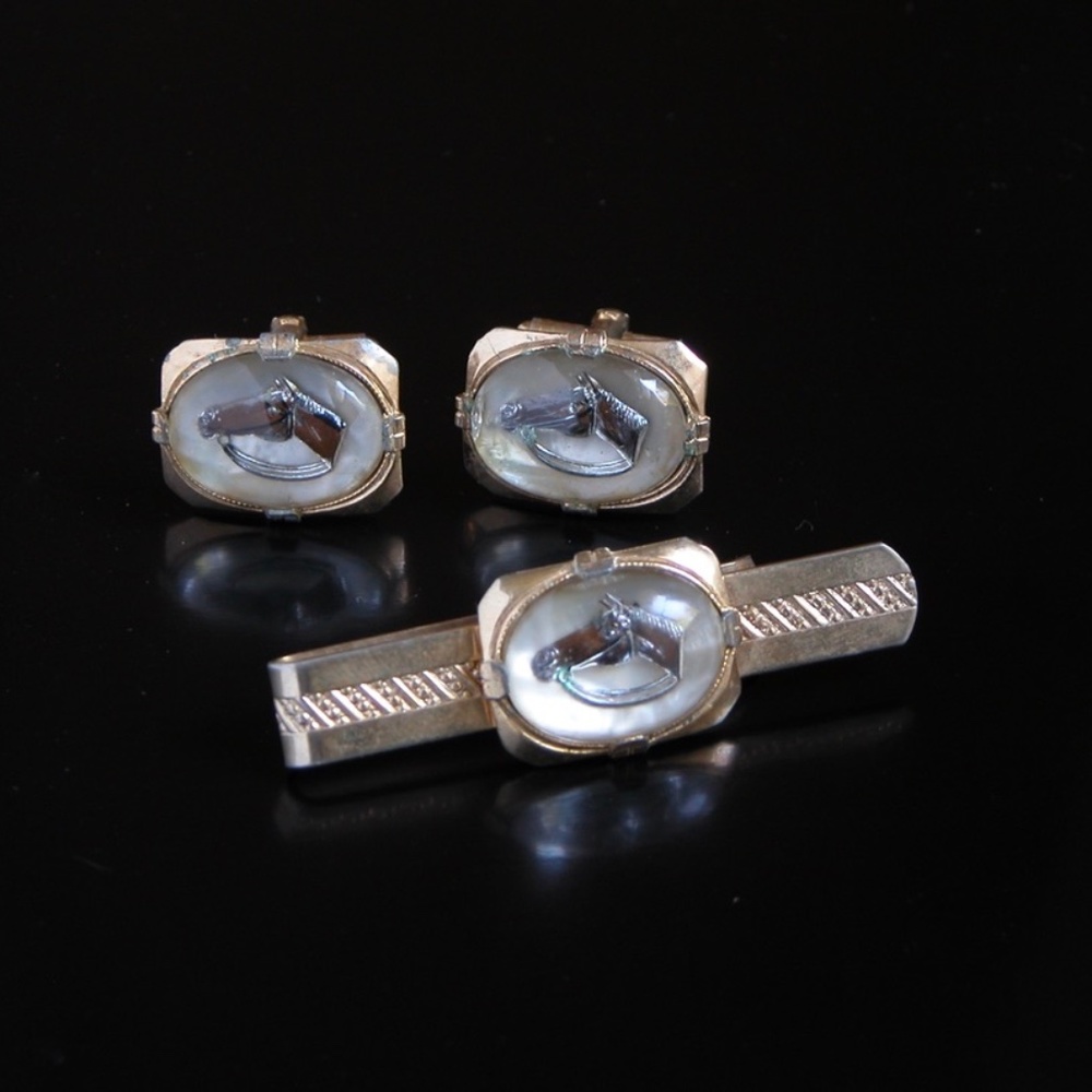 Vtg Bubble Glass Derby Horse Racing Cufflinks